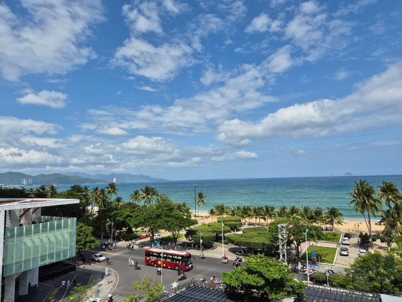 Pho Bien Hotel Nha Trang Exteriör bild